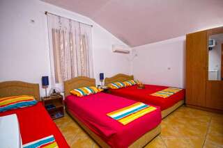 Апартаменты Apartments Dalila Улцинь Апартаменты с 2 спальнями и балконом (6 взрослых)-4