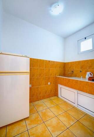 Апартаменты Apartments Dalila Улцинь Номер-студио с балконом (для 3 взрослых)-18