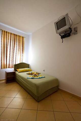 Апартаменты Apartments Dalila Улцинь Номер-студио с балконом (для 3 взрослых)-33